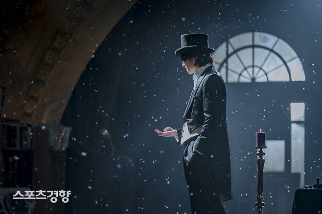 넷플릭스 오리지널 드라마 ‘안나라수마나라’의 한 장면. 사진 넷플릭스