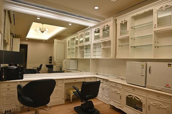 청와대 관저 메이크업실 모습. 〈사진-대통령실 제공〉