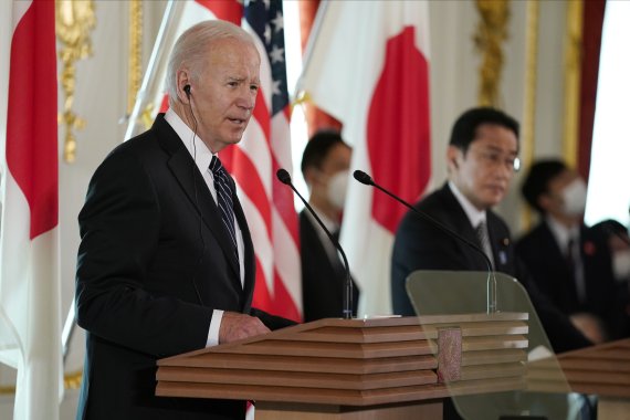 조 바이든 미국 대통령이 23일 도쿄에서 미일 정상회담이 끝난 뒤 열린 공동 기자회견에서 대답하고 있다. 사진=뉴시스