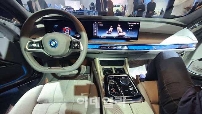 BMW 뉴 7시리즈의 실내 모습 (사진=손의연기자)