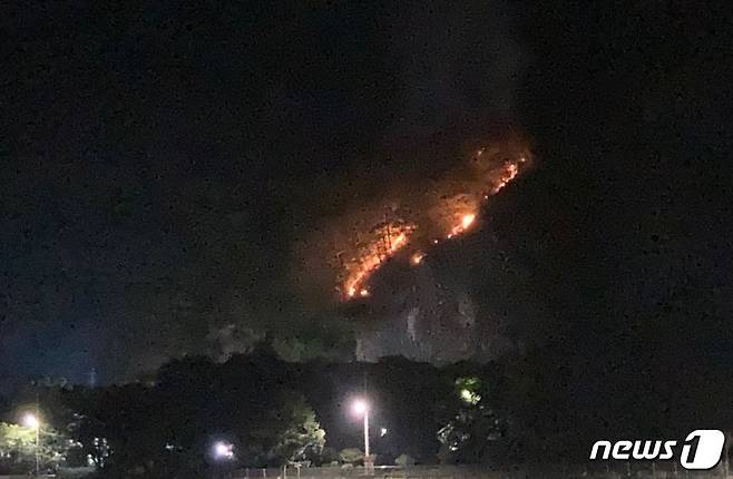 강원 정선군 여량면 유천리 산불(산림청 제공)© 뉴스1