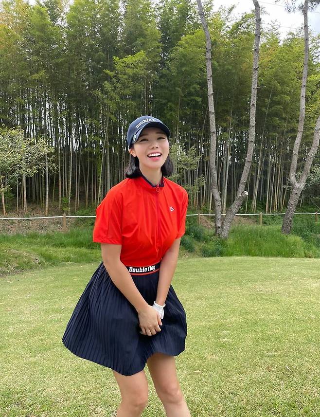 ◇◇LF 골프웨어 브랜드 더블플래그의 제품을 착용하고 있는 인플루언서 김미주. 사진제공=LF