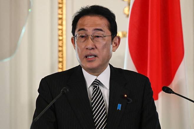 기시다 후미오 일본 총리기 기자회견을 하고 있다.(사진=AFP, 연합뉴스)