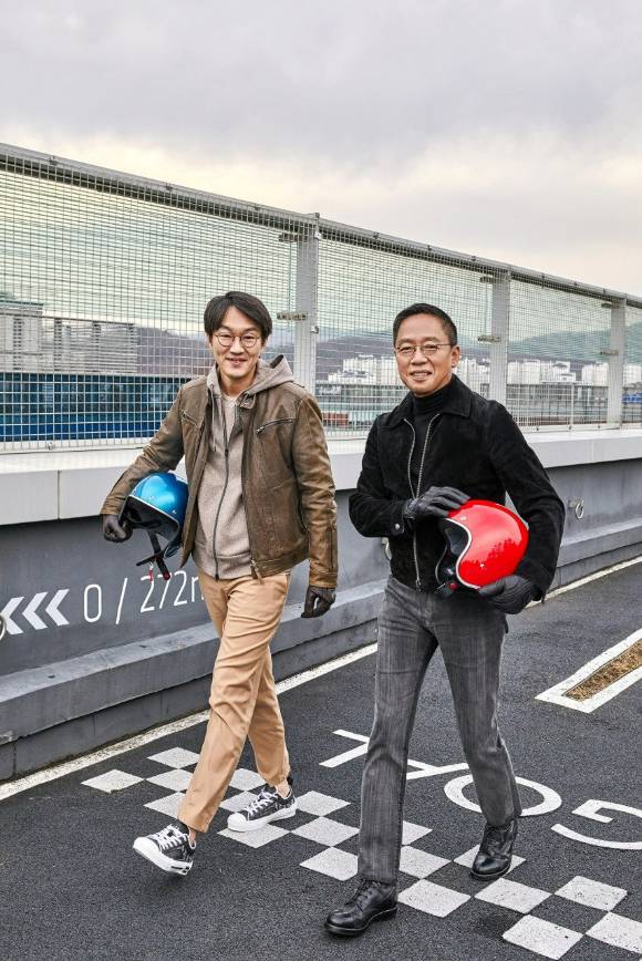 이정헌 넥슨 대표(좌), 정태영 현대카드 부회장 [사진=넥슨]