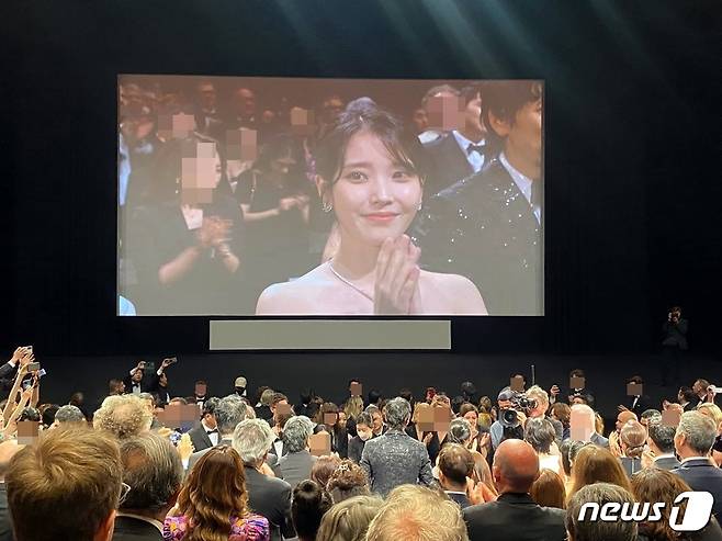 제75회 칸 국제영화제 찾은 아이유 © 뉴스1 장아름 기자