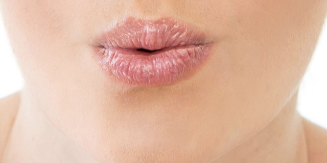 입으로 숨을 쉬는 습관은 입 냄새 외에도 치주질환, 호흡기질환 등을 유발할 수 있다./사진=클립아트코리아