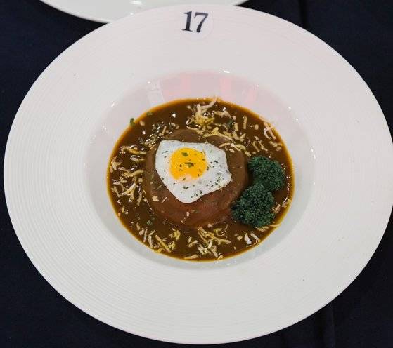 함박스테이크를 강아지가 먹을 수 있도록 만든 멍박스테이크. 사진 메쎄이상