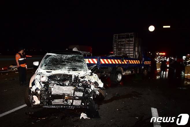 교통사고 현장(창원소방본부 제공). © 뉴스1