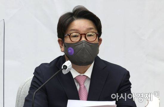 권성동 국민의힘 원내대표가 지난 6일 국회에서 열린 원내대책회의에 참석, 모두발언을 하고 있다./윤동주 기자 doso7@