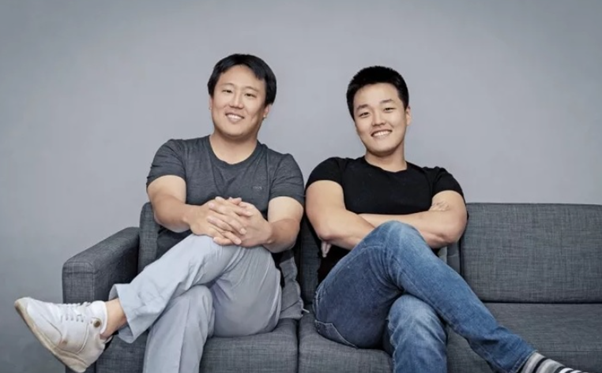 테라폼랩스를 함께 창업한 신현성 대표(왼쪽)와 권도형 대표(오른쪽). 자료=테라폼랩스 블로그