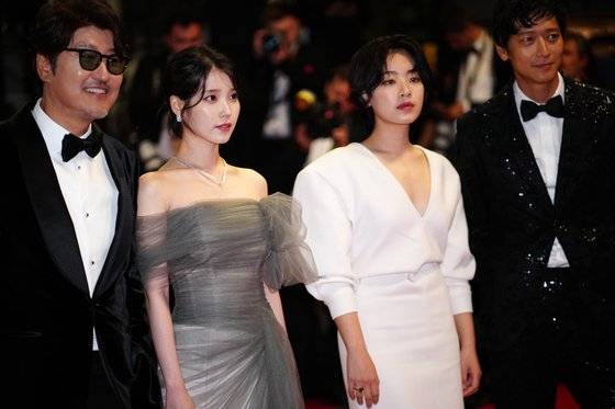 영화 '브로커'에 출연한 배우. 왼쪽부터 송강호, 이지은, 이주영, 강동원. EPA=연합뉴스