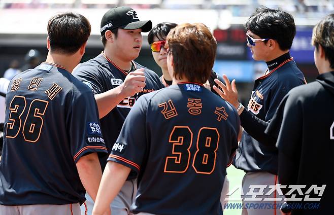 1회말 실점위기를 넘긴 한화 김민우. 수원=허상욱 기자wook@sportschosun.com