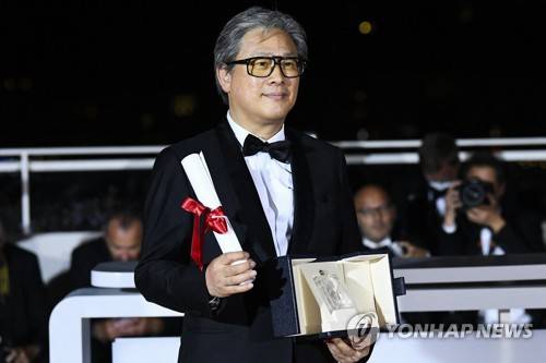 ▲ 제75회 칸국제영화제에서 감독상을 받은 박찬욱[로이터=연합뉴스]