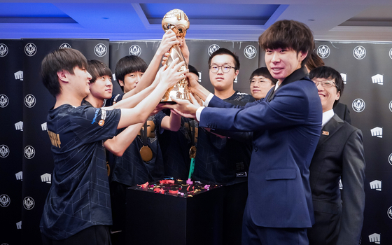MSI 2022 결승전에서 한국 대표 T1을 잡고 우승한 중국의 RNG. 라이엇게임즈