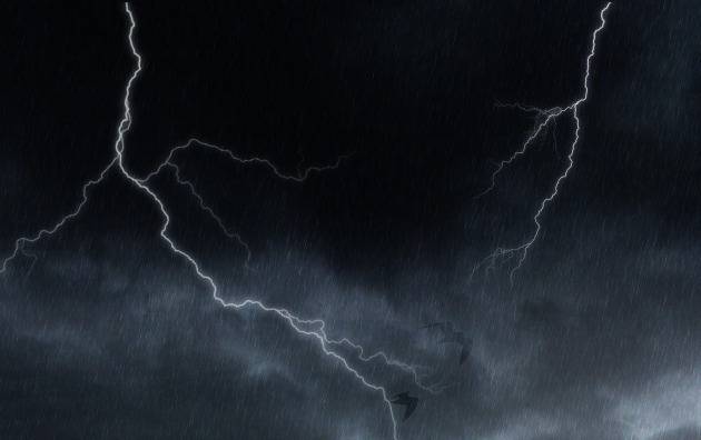 30일 인터넷 매체 펑파이는 지난 28일 쓰촨성 스취현에서 주민 7명이 동충하초를 캐기 위해 산에 올랐다가 벼락에 맞아 숨졌다고 보도했다. 해당 사진은 기사 내용과 무관함. /사진=게티이미지뱅크