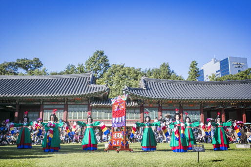 ‘포구락’의 한 장면(사진=문화재청).