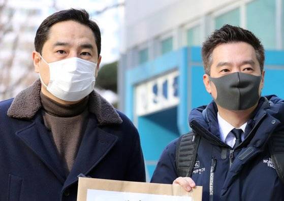가로세로연구소 소장 강용석 변호사(왼쪽)과 김세의 대표. 뉴스1