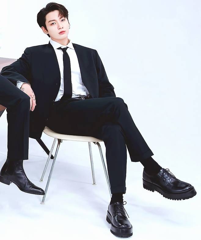 방탄소년단 정국, '영앤리치' 고품격 자태..만인이 설레는 남자