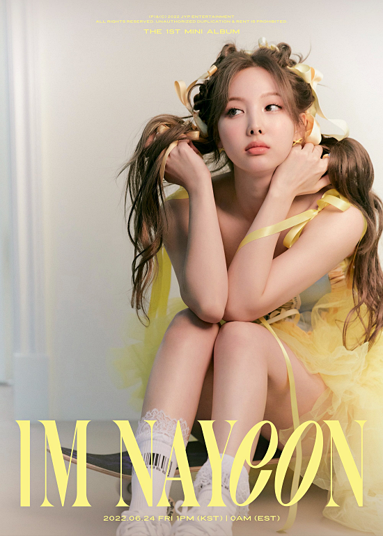 TWICE Nayeon is ready to launch SoloJYP Entertainment released four types of Nayeons first mini-album IM Nayeon (IM NAYEON) concept photo on its official website on the 10th.Nayeon showed off her refreshing charm: she had a fresh styling of yellow mini dresses and ribbons, complete with Summer vibes with props and blue backgrounds including balloon gum and skateboards.The album name IM Nayeon used Nayeons real name (Im Nayeon) with a proud confidence: I am Nayeon (IM NAYEON).I foreshadowed a popping message.The title song is Pop! (POP!), a song with a strong addictive melody and sparkling energy. Kenzi, London Noise, Isran and other famous writers from home and abroad have joined forces.An official said, Nayeon has written a solo song, he said. I will add my presence as a solo artist through various efforts and attempts.Meanwhile, Nayeon will announce the new news on the coming 24 Days at 1 p.m. and meet fans with their comeback Love Live! on the day of release.He also appears on the popular American music program MTV Fresh Out Love Live!