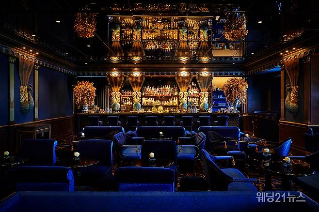 사진 : 레스케이프&nbsp;'서머 에디션: 쿨 서머 나잇(Summer Edition: Cool Summer Night)' 패키지, 마크다모르 bar 전경&nbsp; (사진제공 : 레스케이프)