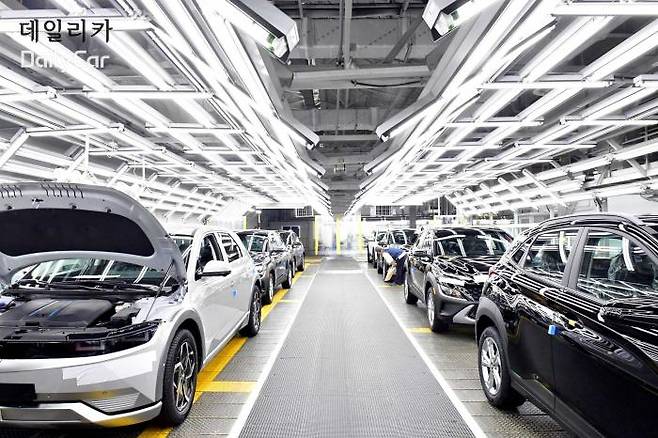 현대차, 울산공장 아이오닉 5 생산라인