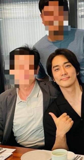 [서울=뉴시스] 송승헌 2022.06.13 (=인스타그램 캡처) photo@newsis.com *재판매 및 DB 금지