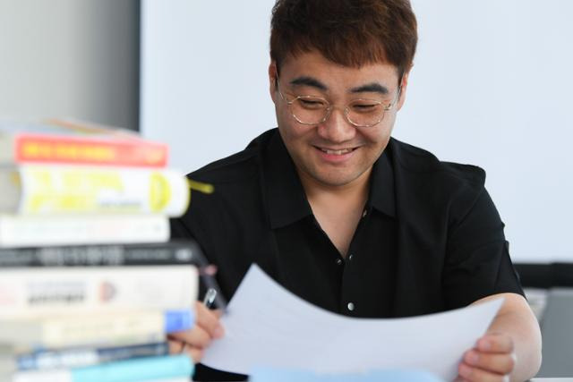 성원씨는 "누군가에게는 허무맹랑한 시도처럼 보일지 몰라도, 일단은 명랑하게 나아가고 싶다"고 말했다. 김하겸 인턴기자