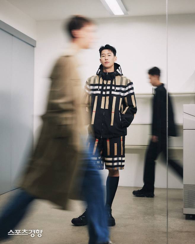 손흥민. 버버리 제공