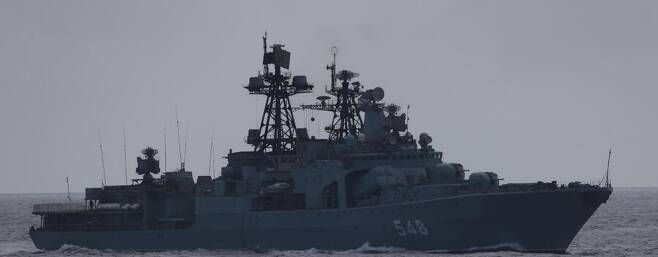 일본 열도 주변을 항해한 러시아군 함정. 일본 자위대 제공