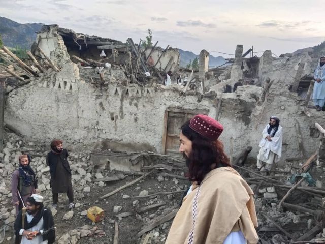 아프가니스탄에서 발생한 지진으로 건물이 무너진 모습. AP/연합뉴스