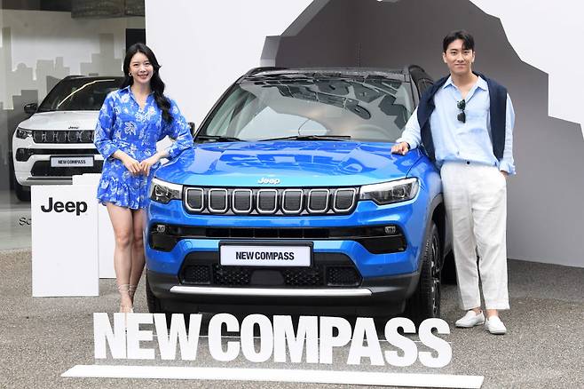 지프가 23일 서울 성수동 까페 센느에서 신차발표회를 열고 콤팩트 SUV 뉴 컴패스를 출시했다. 김민수 기자