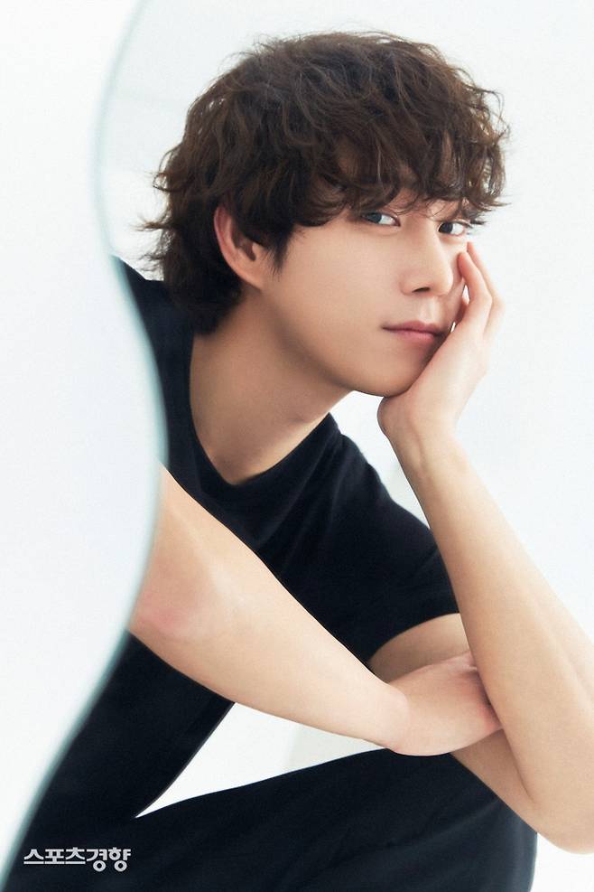 tvN 드라마 ‘별똥별’에서 극중 톱스타 공태성 역을 연기한 배우 김영대. 사진 아우터코리아