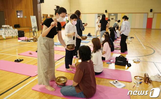 충북특수교육원이 특수교사 35명을 대상으로 배움길 연수를 진행하고 있다.© 뉴스1