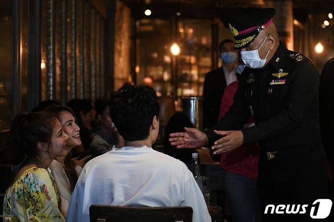 태국이 관광업계 활성화를 위해 팬데믹 규제를 완화한다. © 로이터=뉴스1 © News1 정윤영 기자