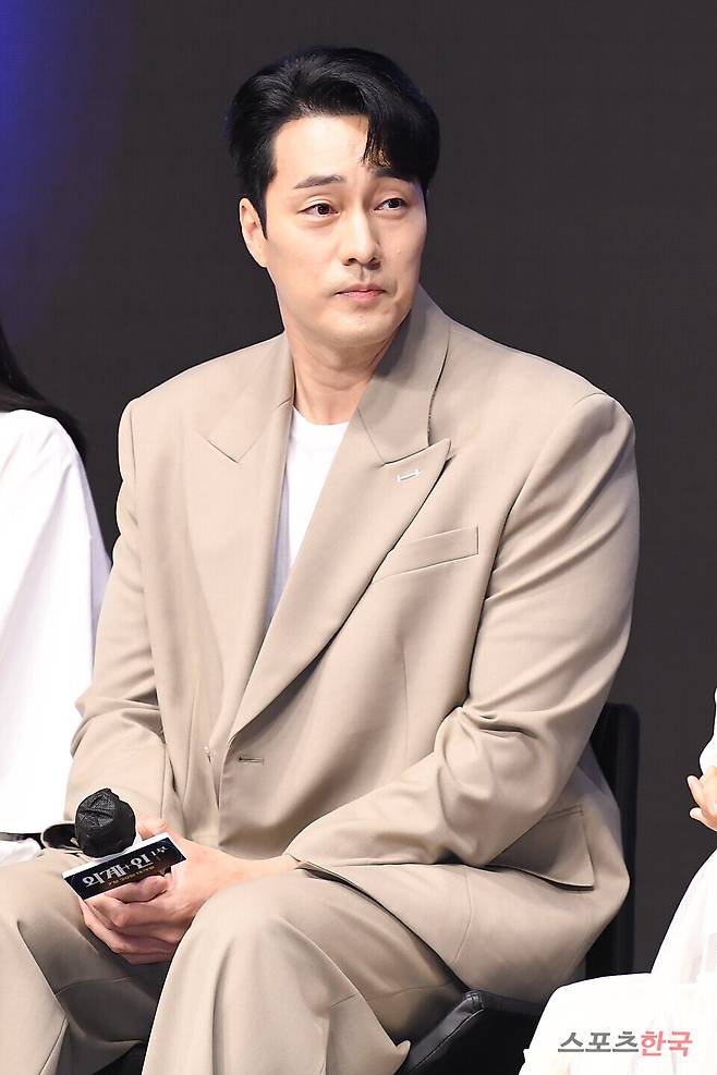 '외계+인' 1부 제작보고회에 참석한 소지섭. ⓒ이혜영 기자 lhy@hankooki.com
