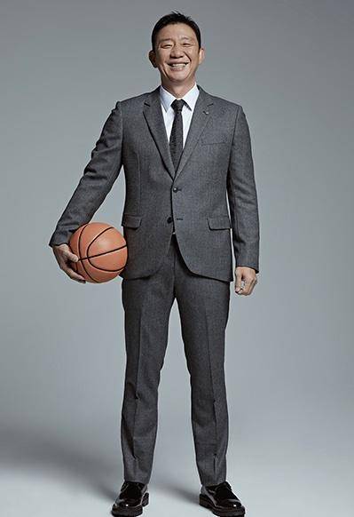 데이원자산운용이 설립한 특수목적회사 데이원스포츠가 KBL 신규가입 승인을 받았다. 고양 오리온을 인수한 데이원스포츠의 구단주에는 '농구 대통령' 허재가 선임됐다. 연합뉴스