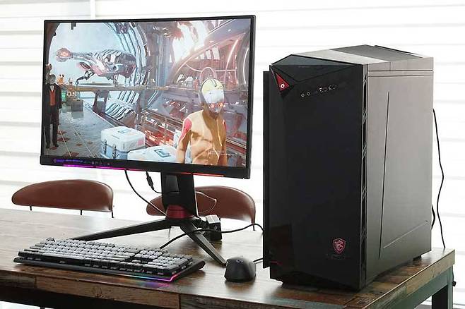 게임 구동에 특화된 게이밍 PC의 사례