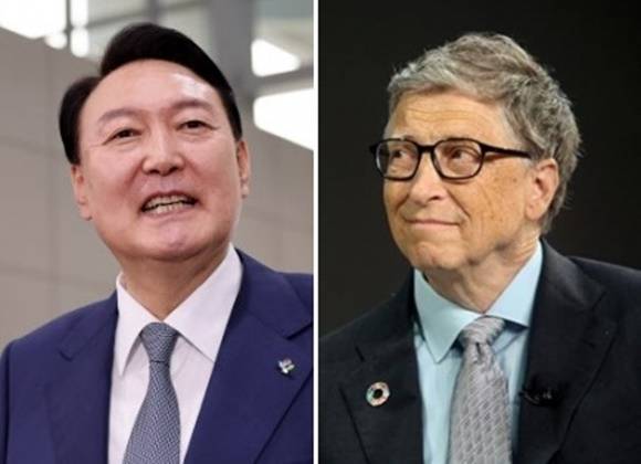 윤석열 대통령과 마이크로소프트 창업자인 빌 게이츠 ‘빌 앤드 멀린다 게이츠 재단’ 공동 이사장. 연합뉴스