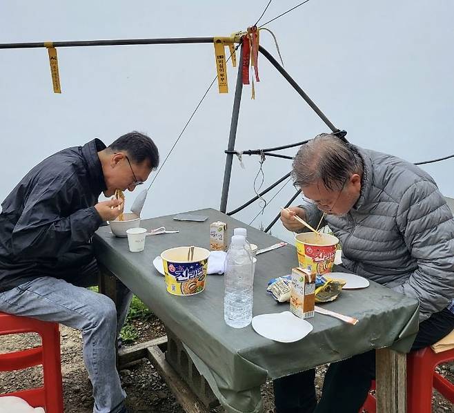 사진 문재인 전 대통령 인스타그램