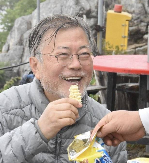 사진 문재인 전 대통령 인스타그램