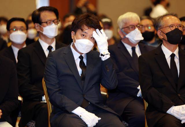 이준석 국민의힘 대표가 26일 서울 용산구 백범김구기념관에서 열린 백범 김구 선생 제73주기 추모식에 참석해 있다. 국회사진기자단