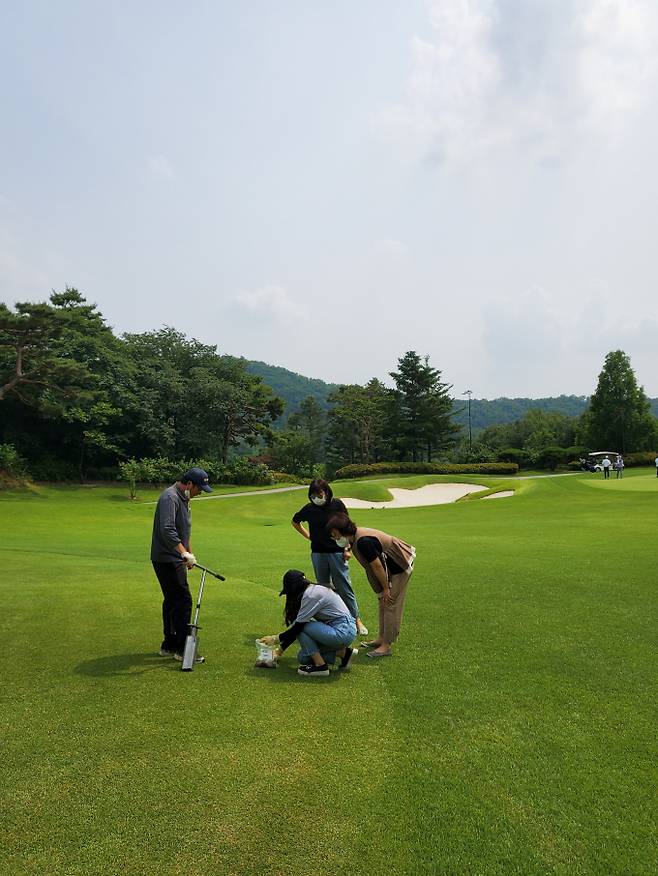 골프장 농약 잔류량 조사. / 사진제공=경기도