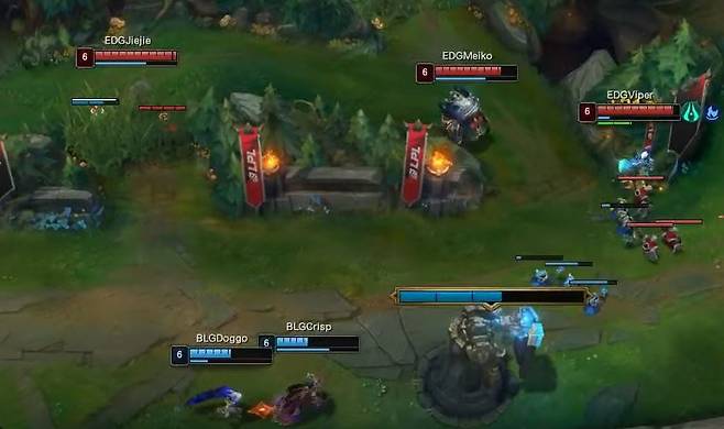 사진=LPL(영문) 공식 유튜브 채널, '던질까 말까' EDG의 다이브 BLG-EDG 2세트