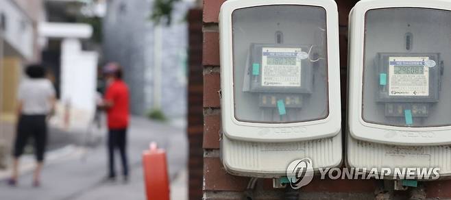 서울 시내 한 다세대주택 전기계량기 모습 [연합뉴스 자료사진]
