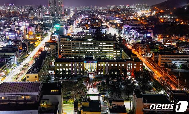 충북도의회 전경 (충북도의회 제공) 2021.12.21/뉴스1