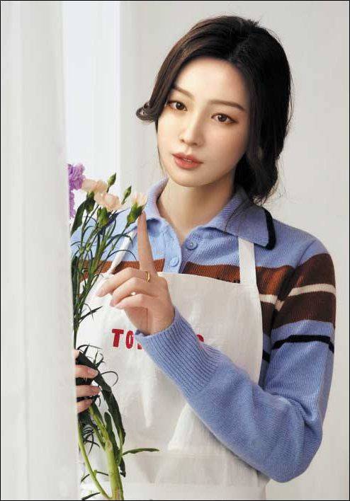 루시, 모델에서 배우까지… 초록뱀미디어와 전속 계약을 맺고 드라마 등으로 활동 영역을 넓히고 있는 롯데홈쇼핑의 가상 인간 루시. /롯데홈쇼핑