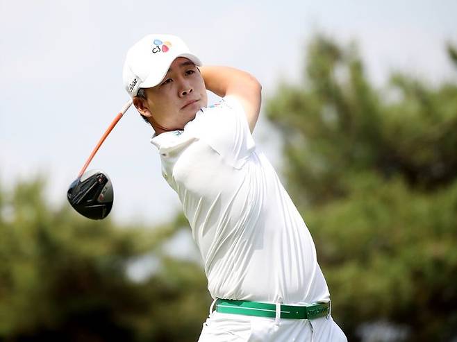 2개 대회 연속 우승을 노리는 김민규. ⓒ KPGA