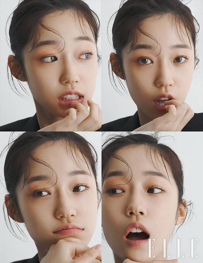 블랙 재킷은 Celine.