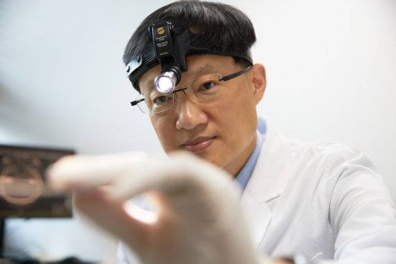 여승근 경희대병원 이비인후과 진료과장 겸 임상의학연구소 소장. 경희대병원 제공.