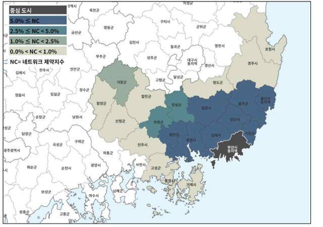 2010년 부산의 통근 영향권. 아래 2017년과 비교하면 울산, 울주 등 북동부 지역과의 관계가 강했다. 국토연구원 '우리나라 대도시의 영향권 분석, 2010-2017'